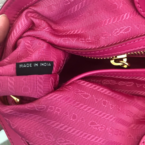 Prada tessuto leather & nylon in beautiful hot pink with 2 straps - Picture 13 of 15